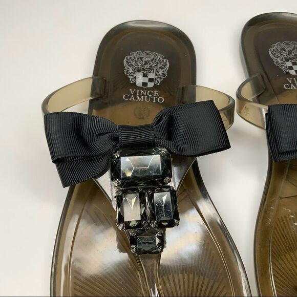VINCE Camuto thong sandals. - Picture 10 of 12